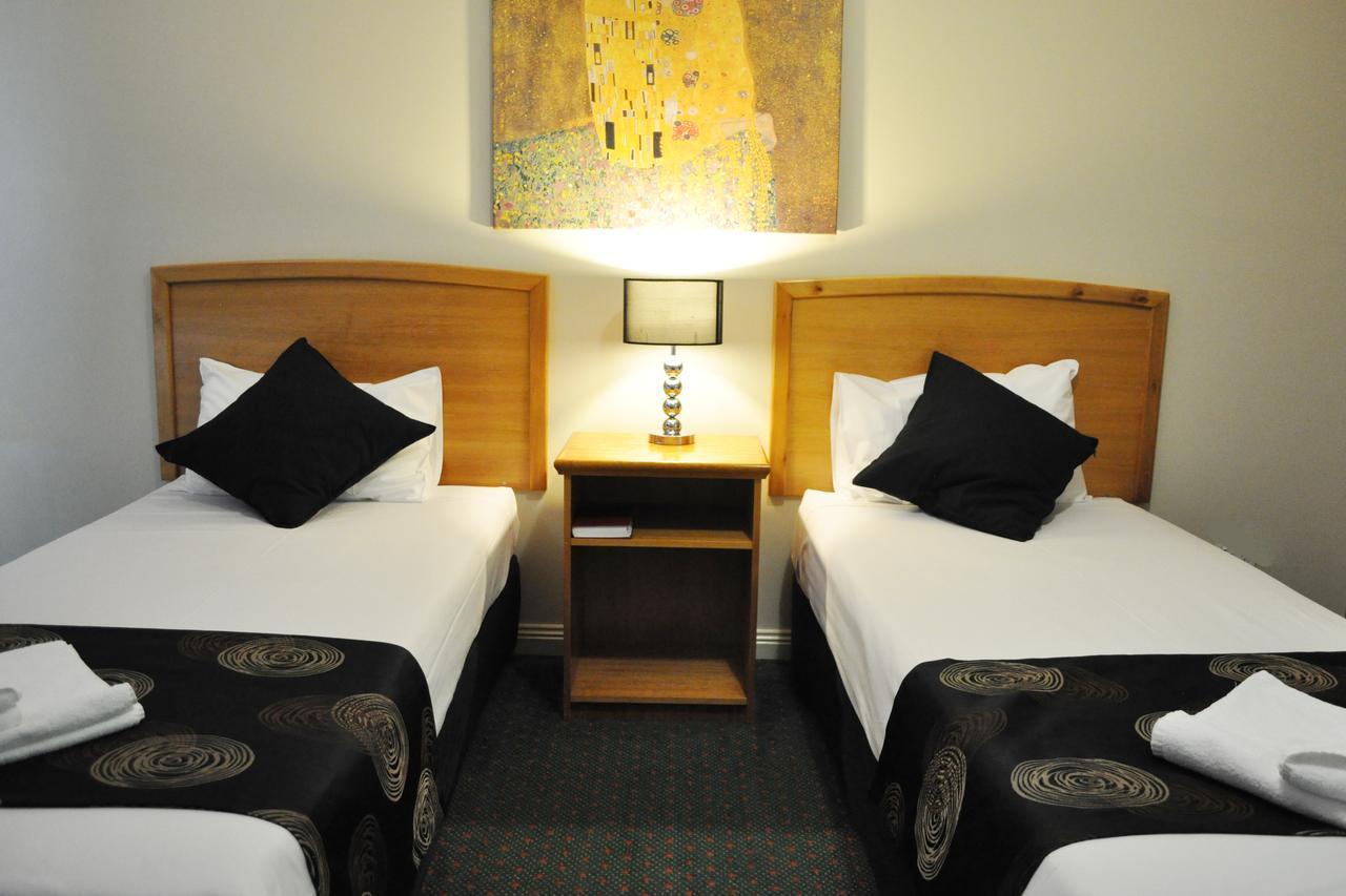 Meadowbrook Hotel Brisbane Loganlea Kültér fotó