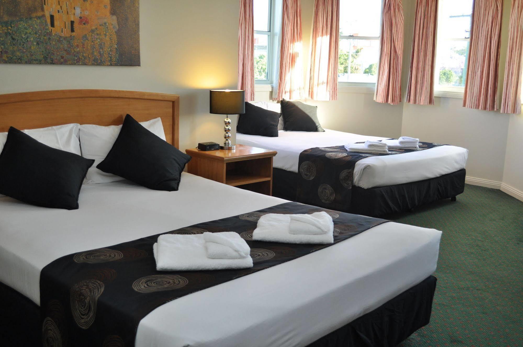 Meadowbrook Hotel Brisbane Loganlea Kültér fotó