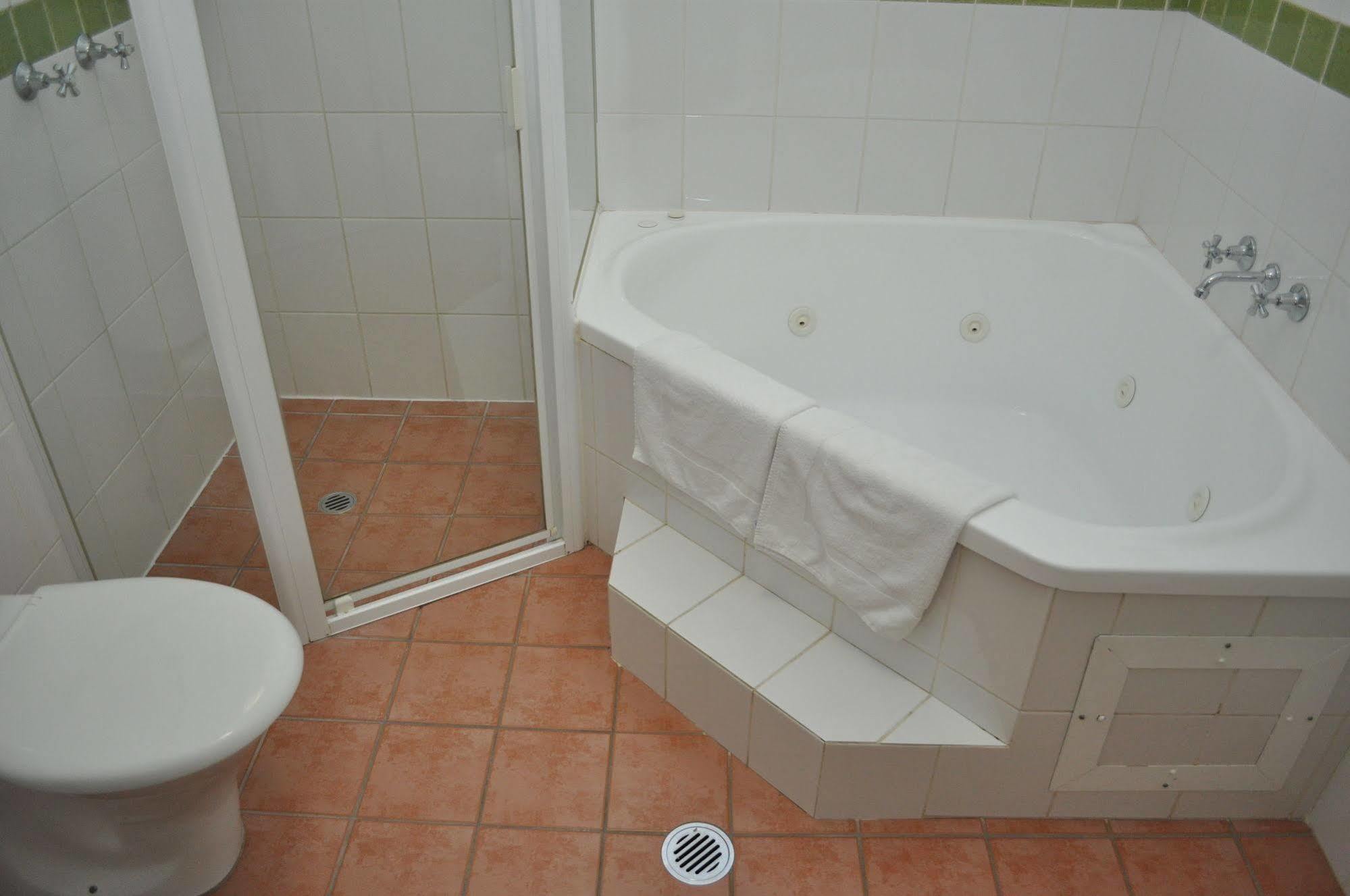 Meadowbrook Hotel Brisbane Loganlea Kültér fotó